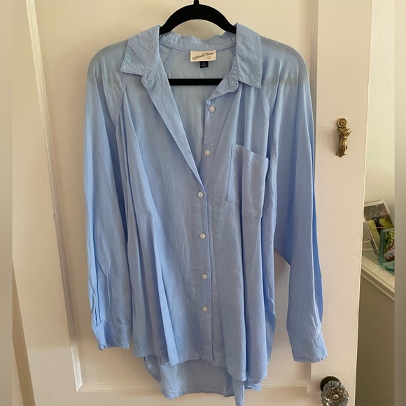 NWOT Oversized Blue Button Down - Picture 1 of 3